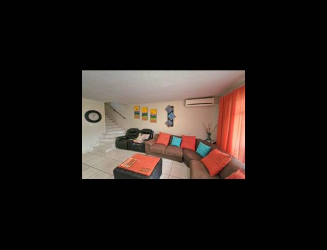 3 BEDROOM DUPLEX SOLD IN MAGALIESKRUIN